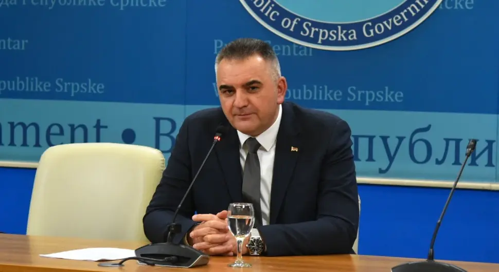 Минић саопштио ко су нови министри у Влади Српске