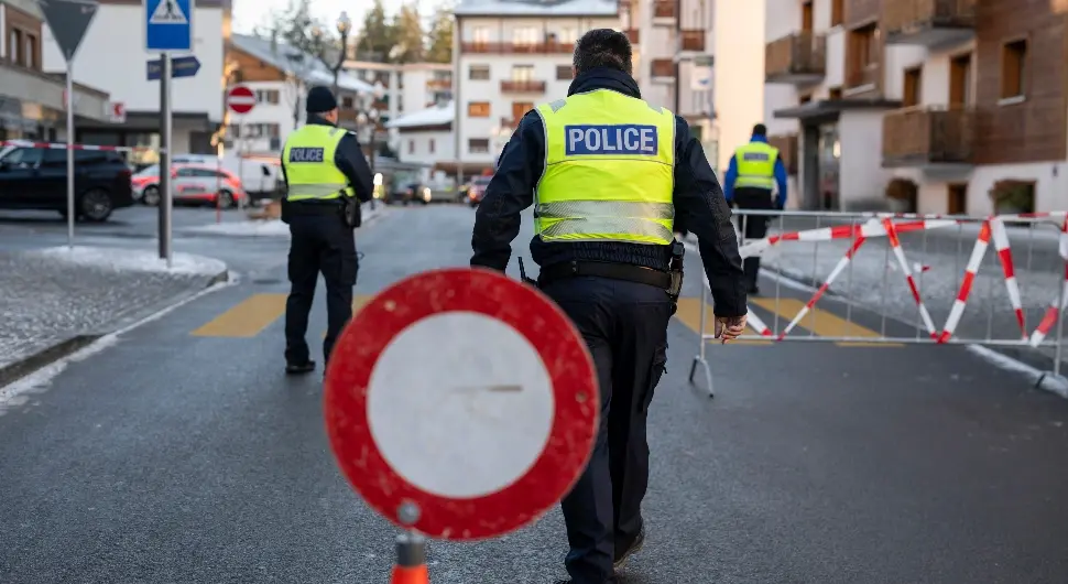 Полиција швајцарска