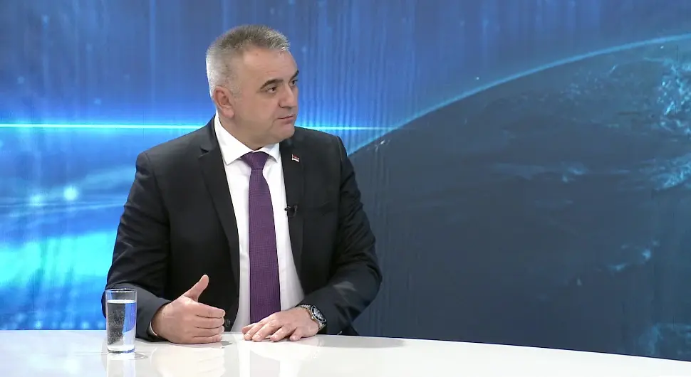 Минић за АТВ: Даћемо институционални одговор на све што представља пријетњу за Српску