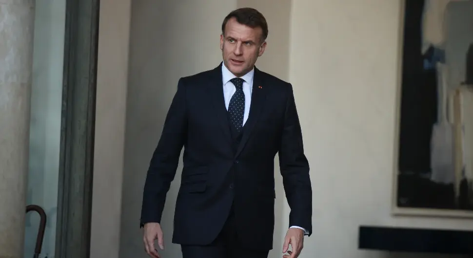 Макронова популарност на ''најнижим гранама''