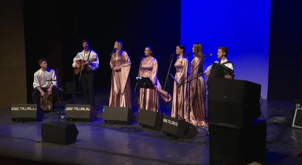 Фенечки бисери одушевили приједорску публику