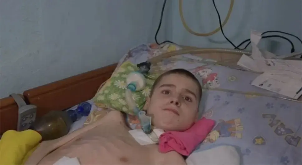 Прикован за кревет, Вук води најтежу битку: Помозимо хероју са Мањаче