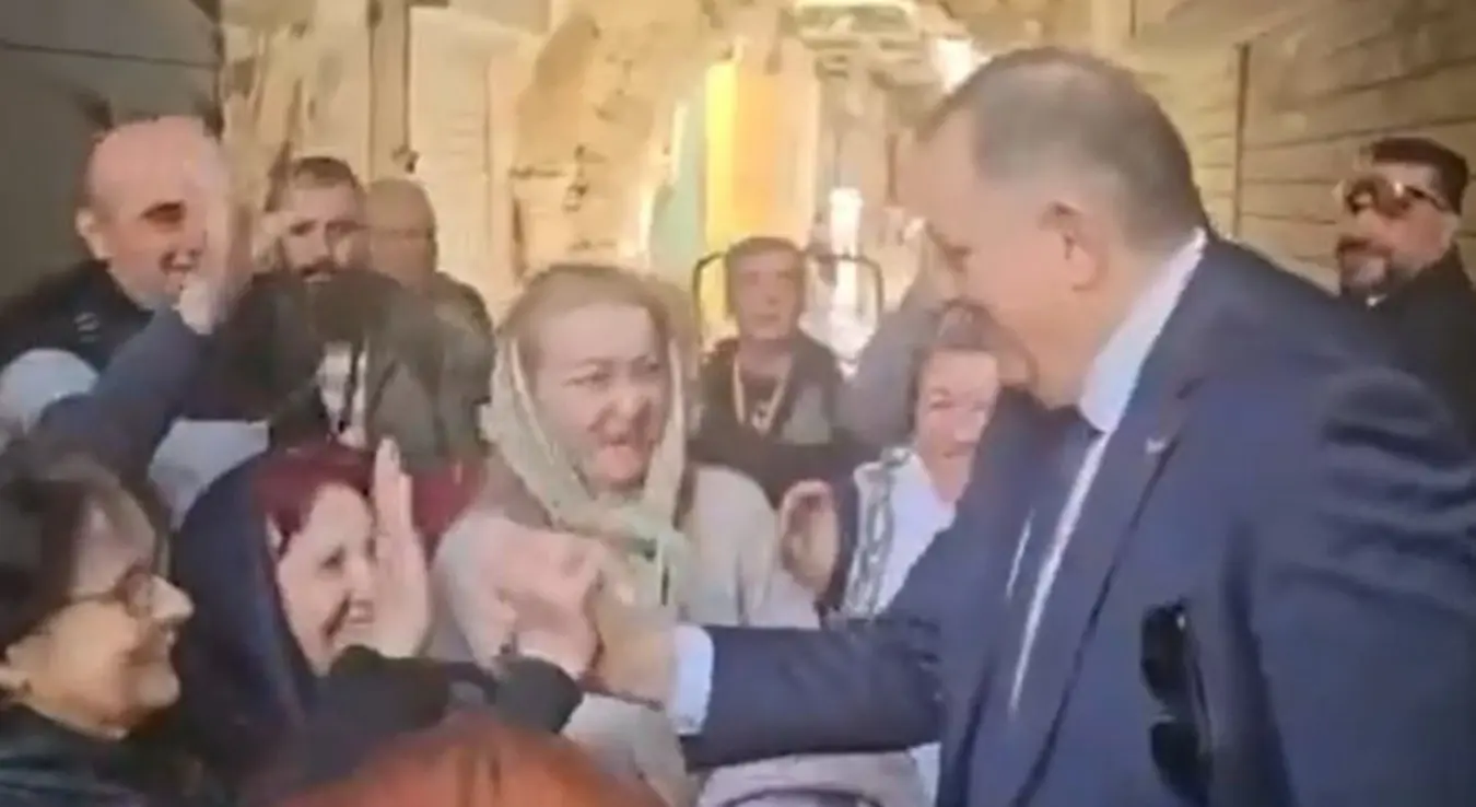 Додик са ходочасницима у Светом граду: Срдачан поздрав и загрљаји