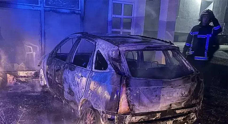 Изгорио ауто у Мостару