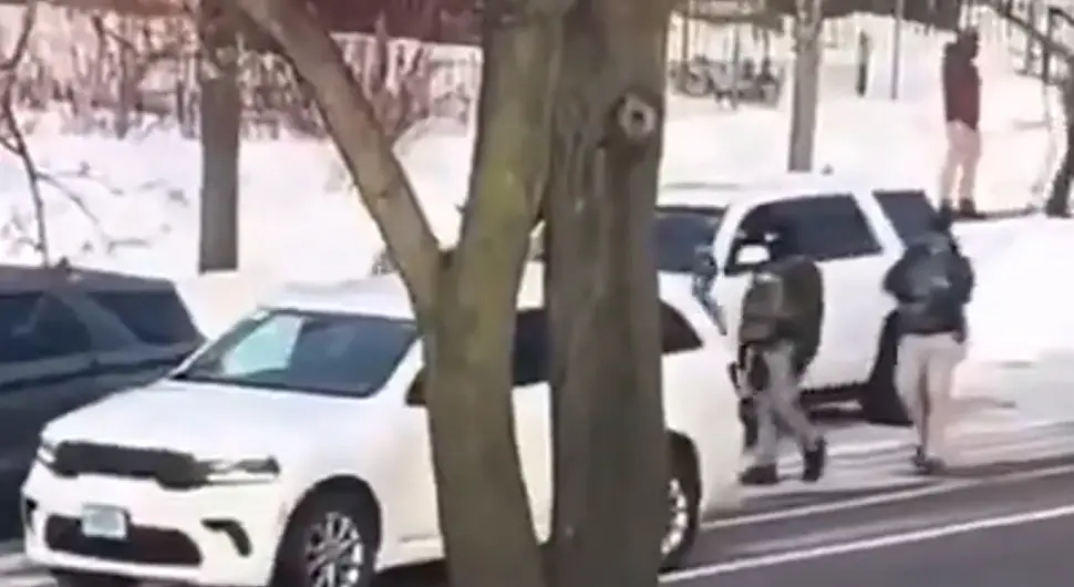 Америчко министарство објавило нови снимак убиства жене: Тврде како доказује да је кршила закон