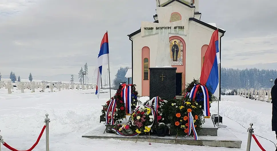 Нови Зејтинлик полагање вијенаца поводом Дана Републике