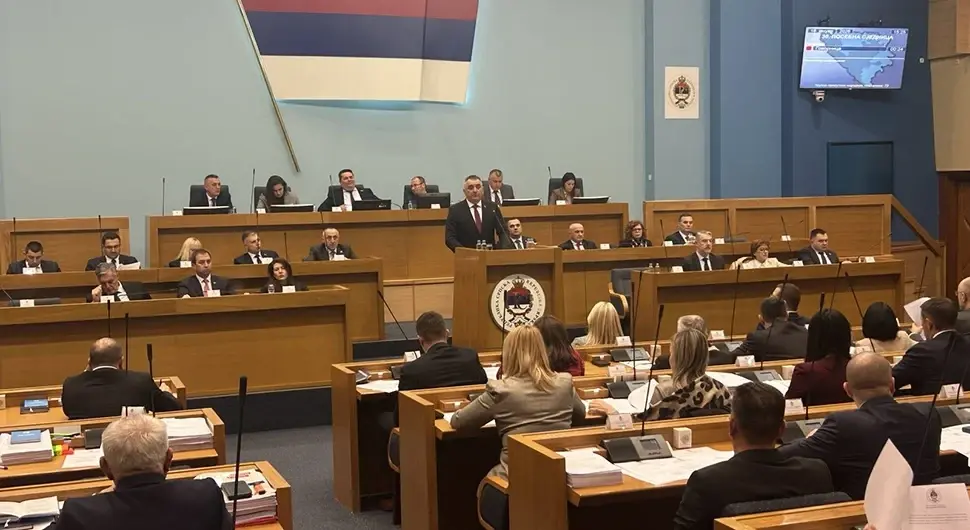 Саво Минић на сједници НСРС