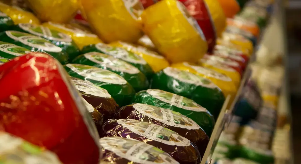 Потврђене сумње мљекара: Лажни сиреви на полицама у Републици Српској