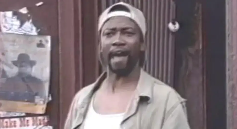 Глумац пронађен мртав у стану