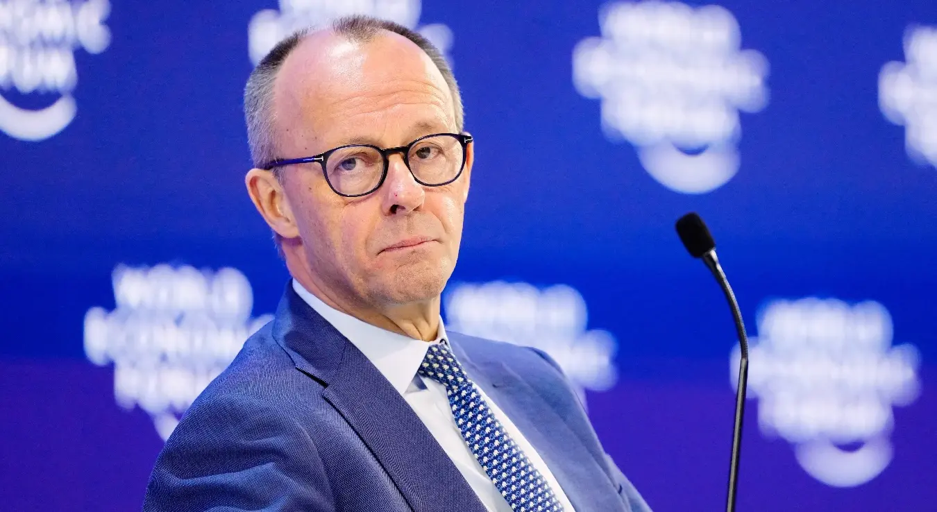 Шок: Спријечен напад на авион Фридриха Мерца