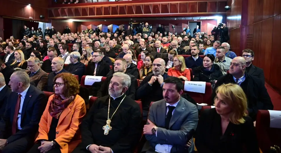 Свечана академија у Брчком поводом Дана Републике