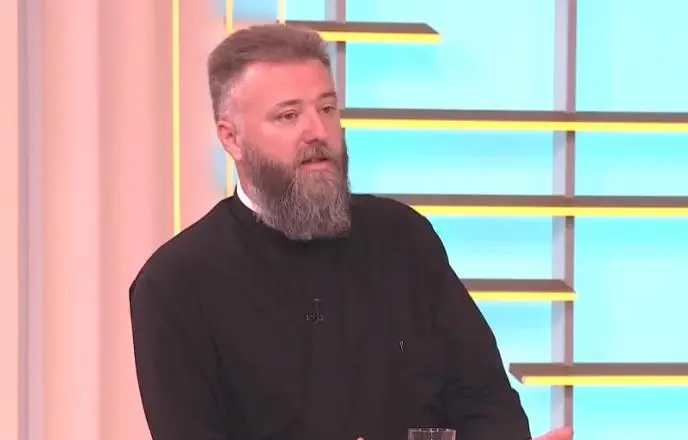 Отац предраг Поповић