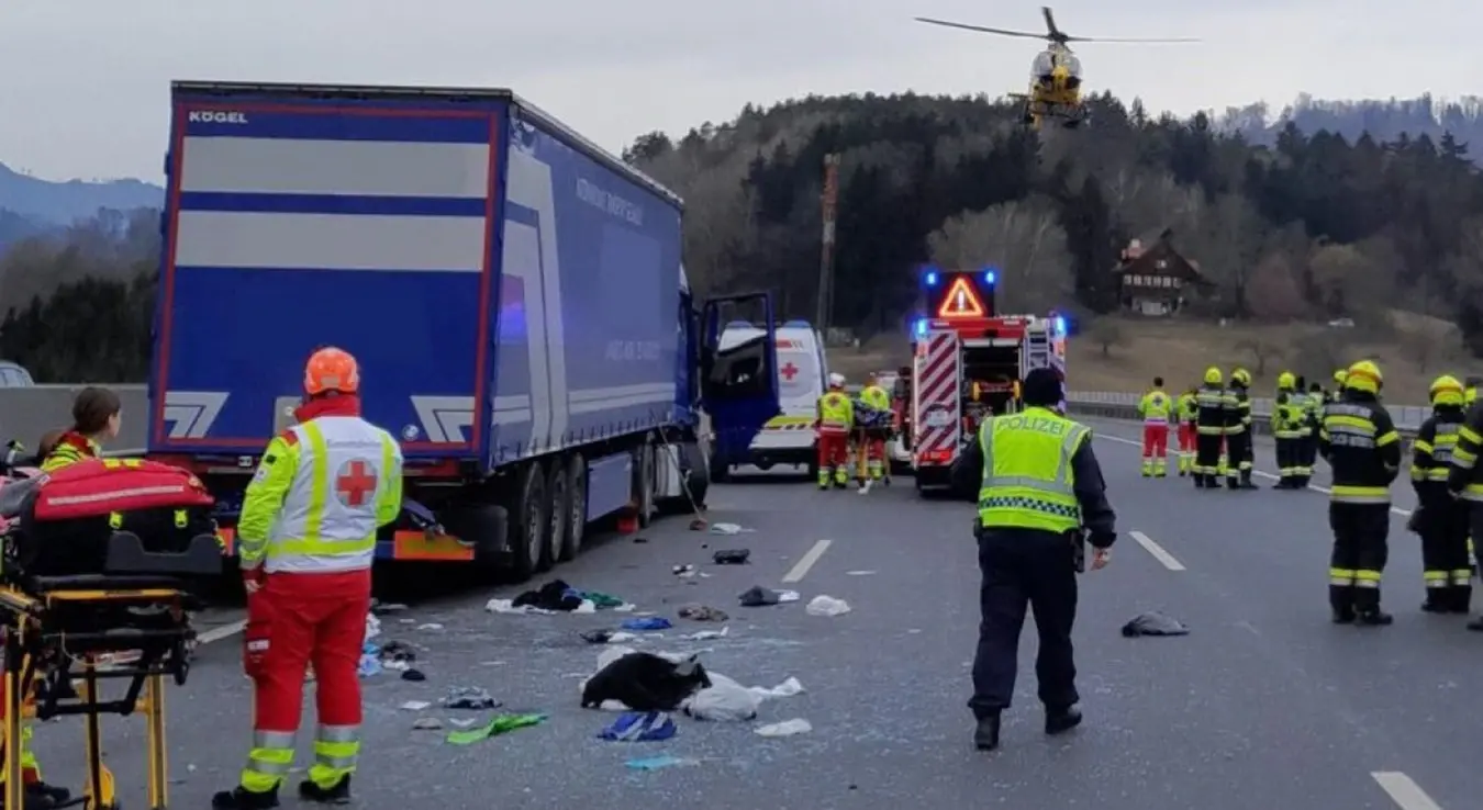 Возач камиона из БиХ тешко повријеђен: Пролетио кроз кабину