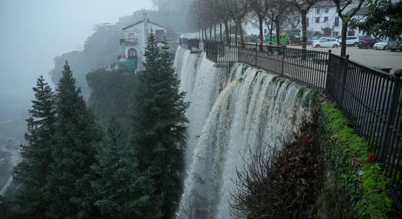 "Марта" разара европску државу: Има мртвих, војска на ногама, проглашена национална узбуна