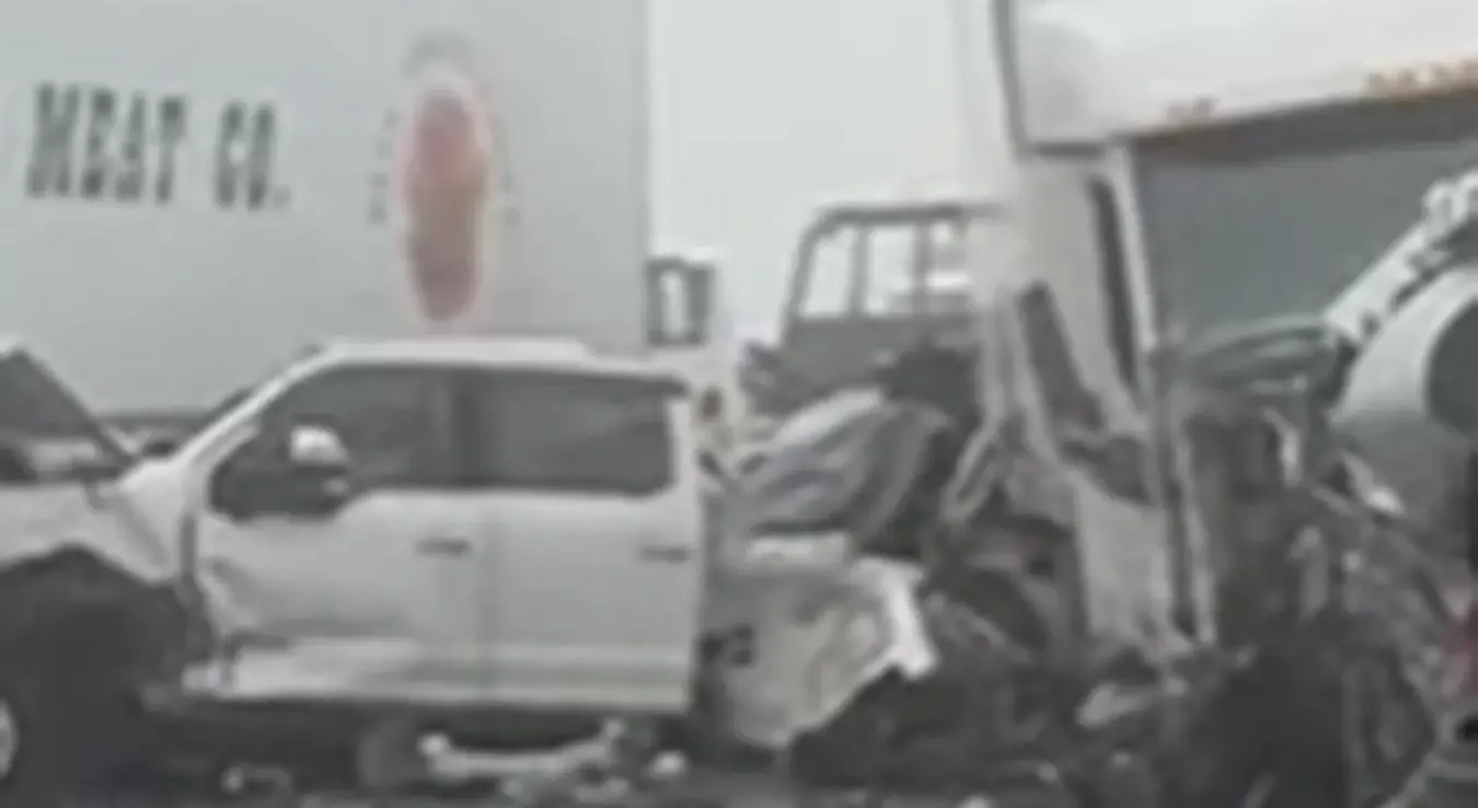 Ланчани судар на ауто-путу у Калифорнији