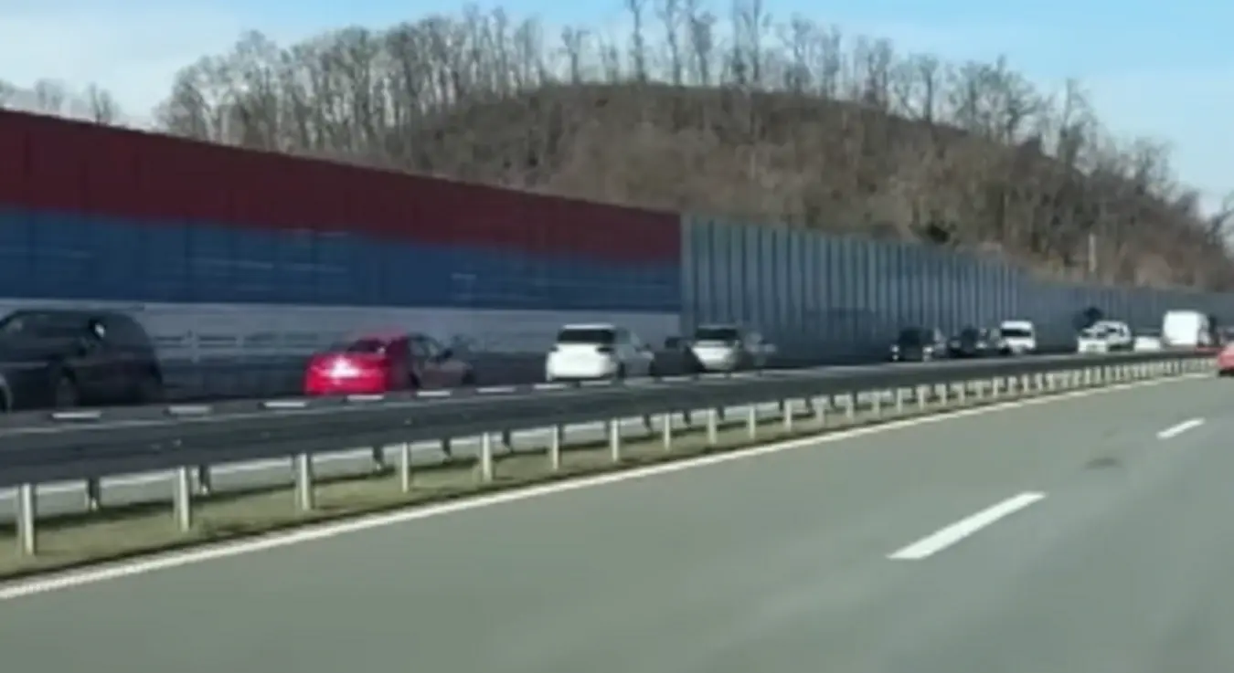 Аутопут Милош Велики возе у контрасмеру видео