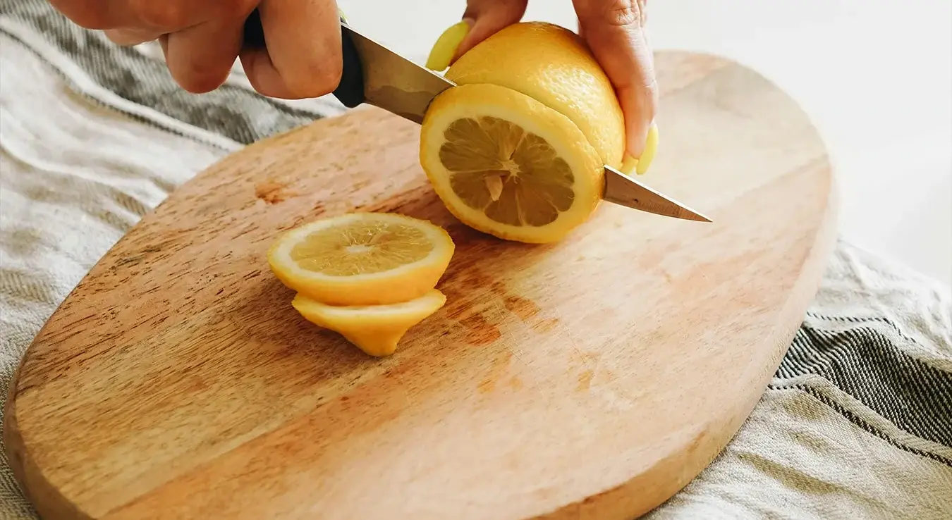 Даска за сјечење у кухињи