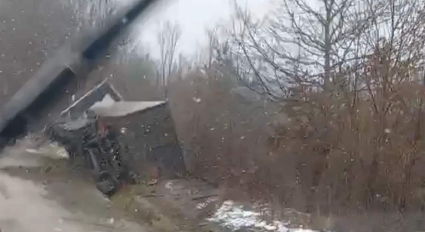 Преврнуо се камион на путу Приједор - Козарска Дубица