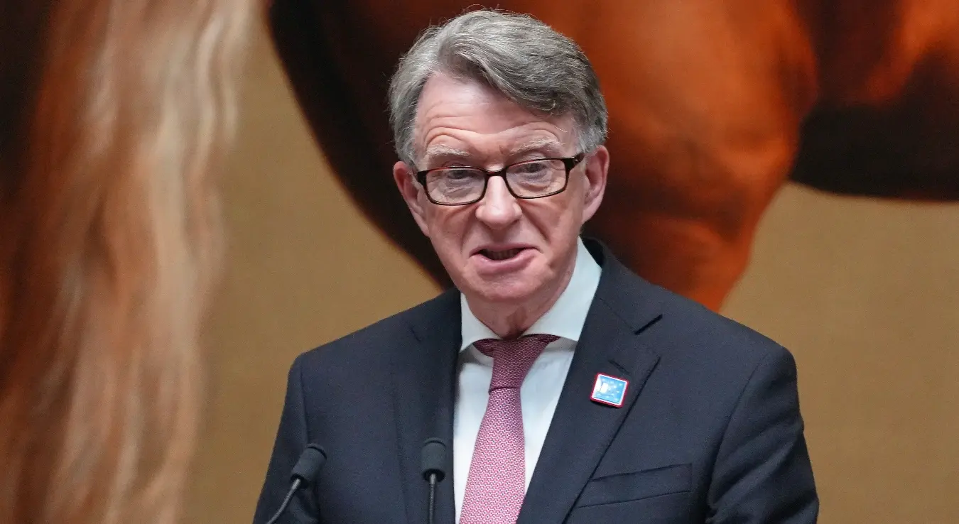 Питер Манделсон поднио оставку због веза са Епстајном