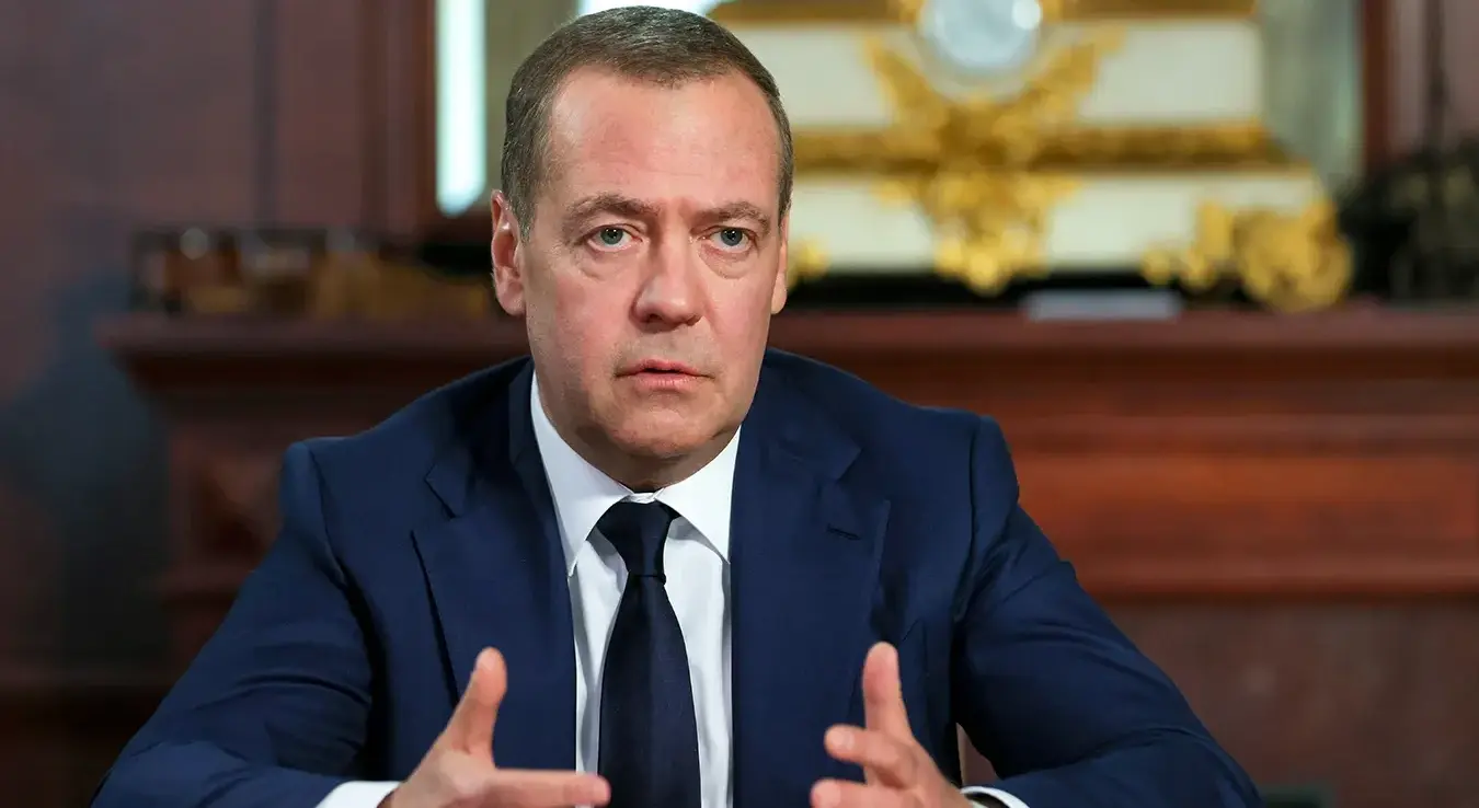 Дмитриј Медведев