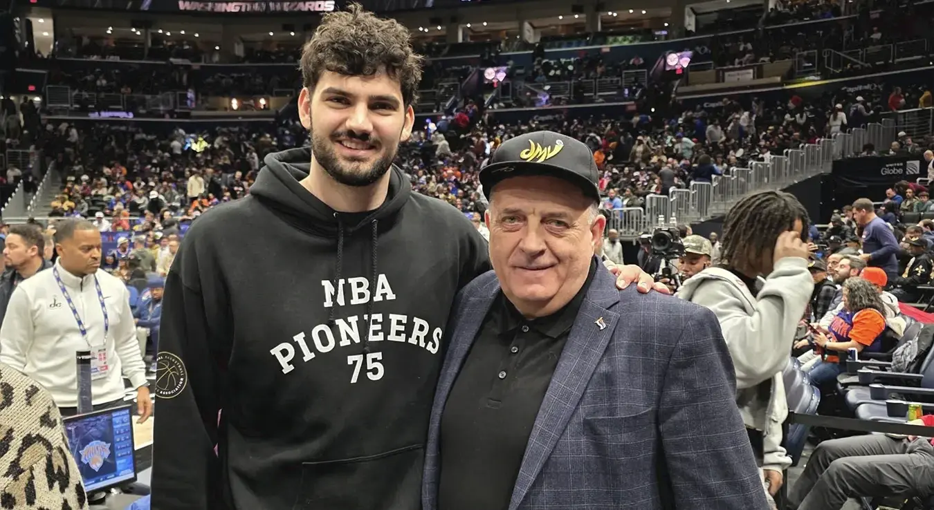 Милорад Додик са Тристаном Вукчевићем