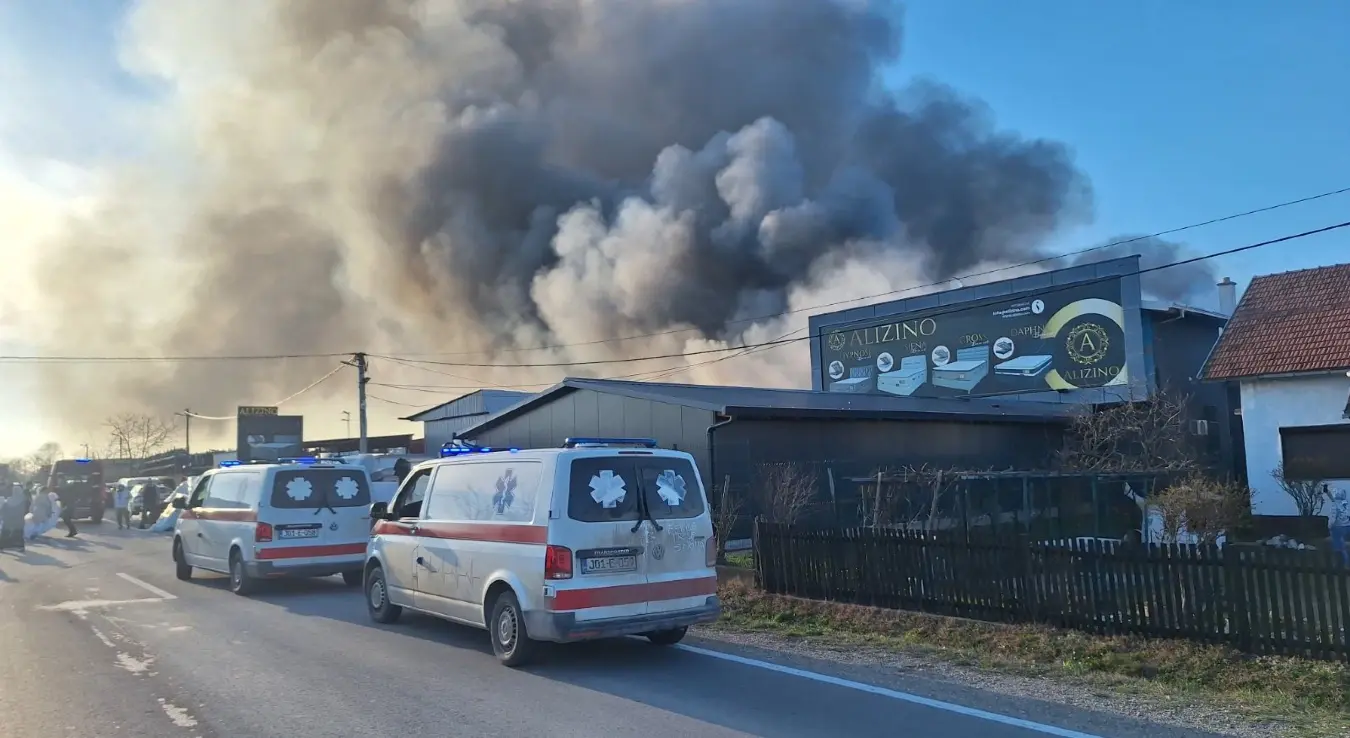 Пожар у фабрици намјештаја у Брчком