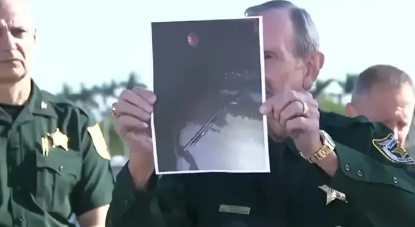 Објављена слика и идентитет мушкарца који је упао на Трампово имање