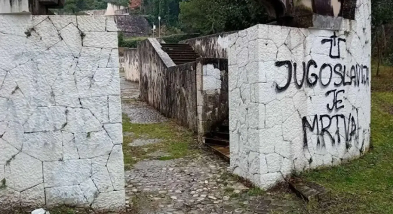 Након Томпсоновог концерта, осванули усташки симболи у Мостару