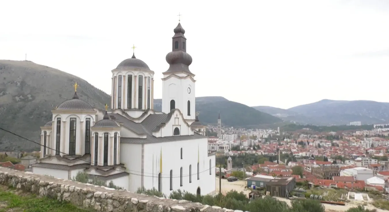 Српска брани своју имовину: "Историја се неће брисати гумицом"