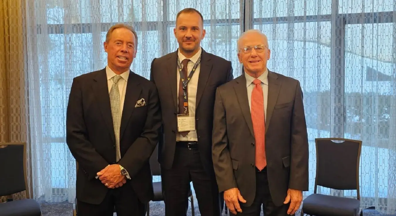 Зељковић у Вашингтону са Холмсом и Волсом