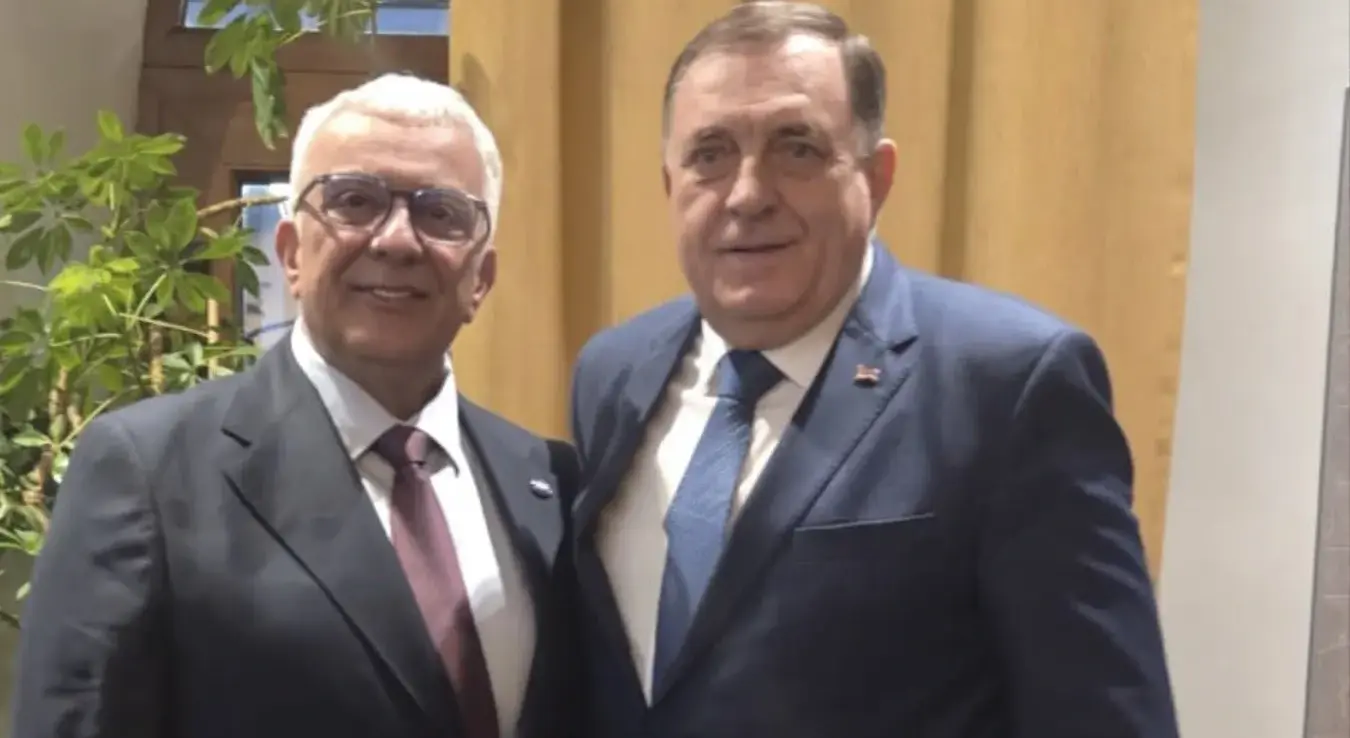 Милорад Додик предсједник СНСД-а и Андрија Мандић предсједник скупштине ЦГ
