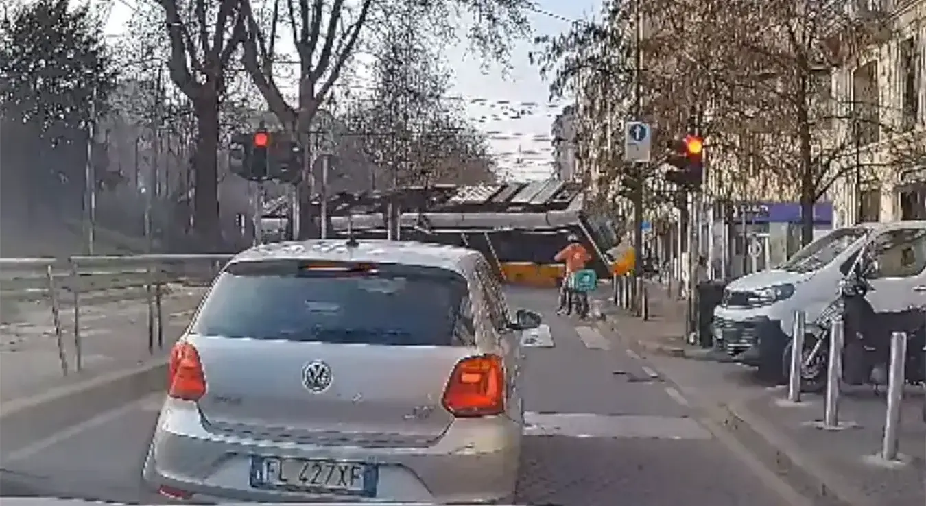 Трамвајска несрећа у Милану