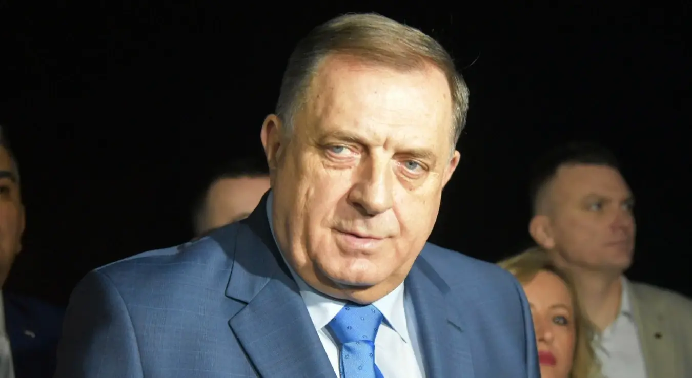 Додик: У Бањалуку дошли неважни тривијални политички ликови