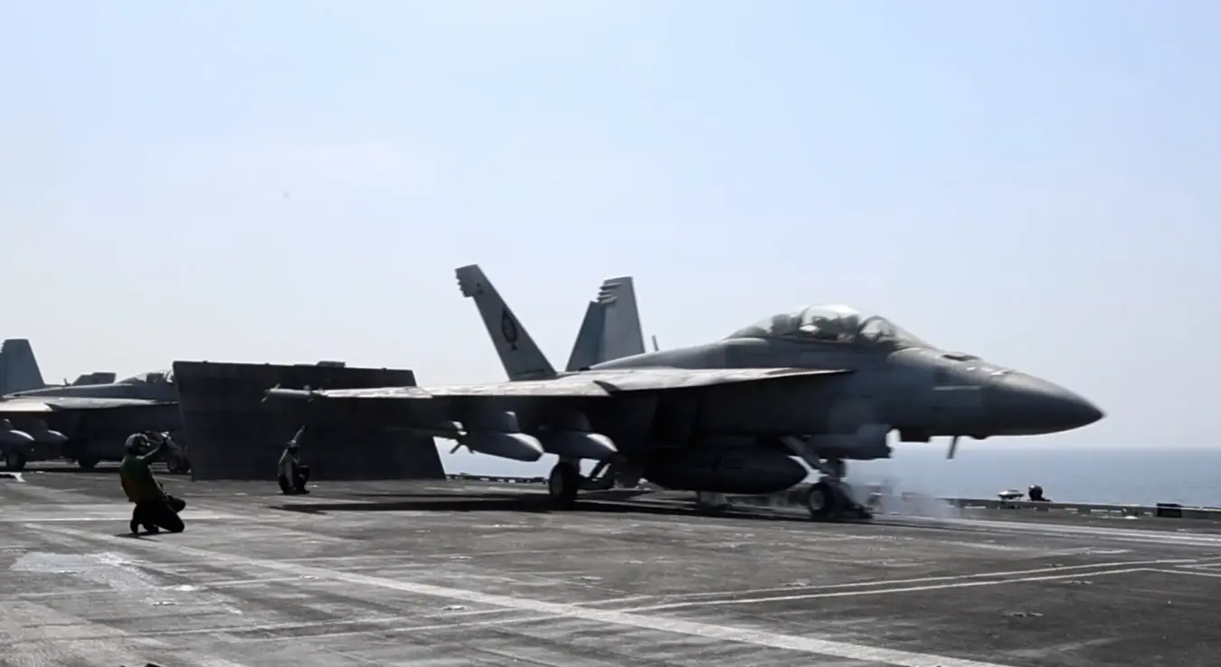 Драма на небу изнад Ирана: Погођен "невидљиви" Ф-35