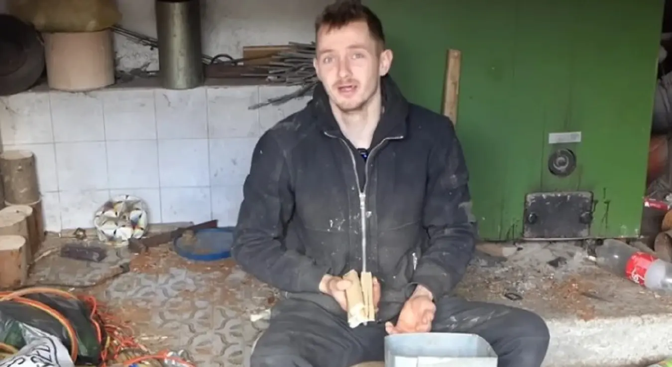 Има 28 година, троје д‌јеце и кредит: Смислио је начин да заради и прехрани породицу, а купци му долазе чим изнесе робу