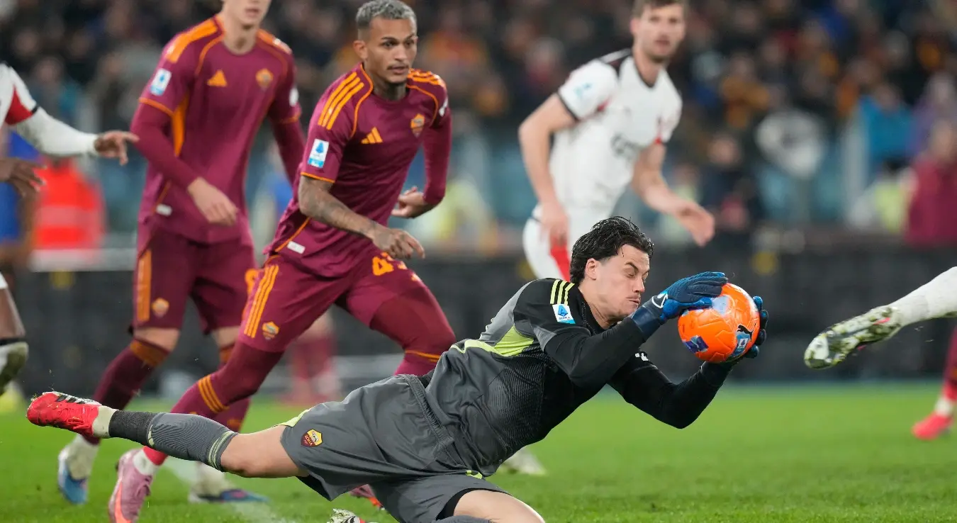 Миле Свилар голман Роме