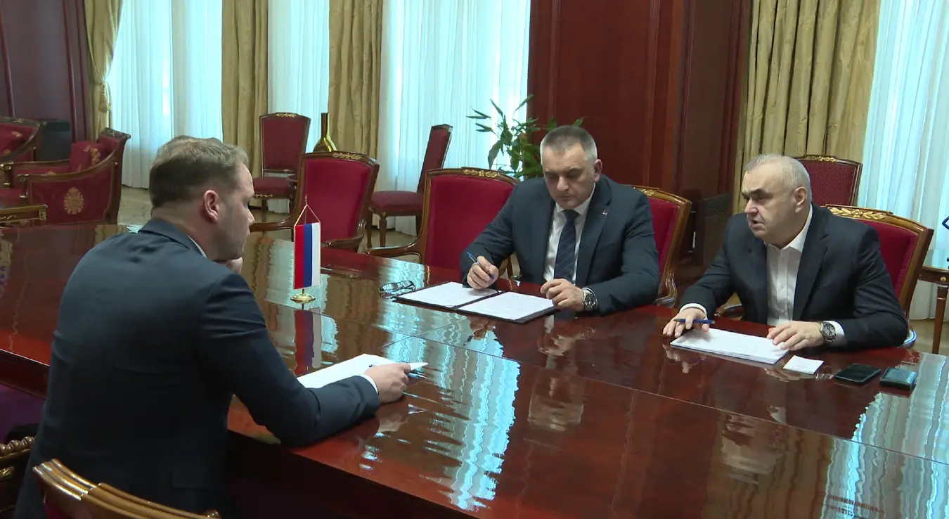 Станивуковић и Минић: Мост у Чесми 20. марта отворен за грађане