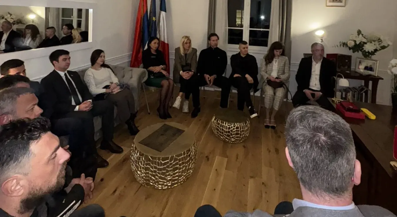 У срцу Париза представљено Представништво Републике Српске