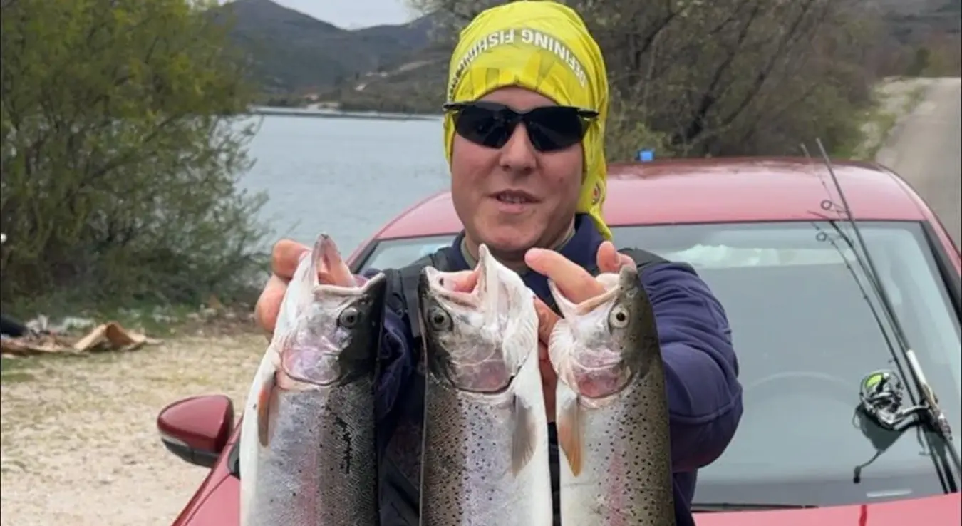 Марко Мачкић уловио три огромне пастрмке