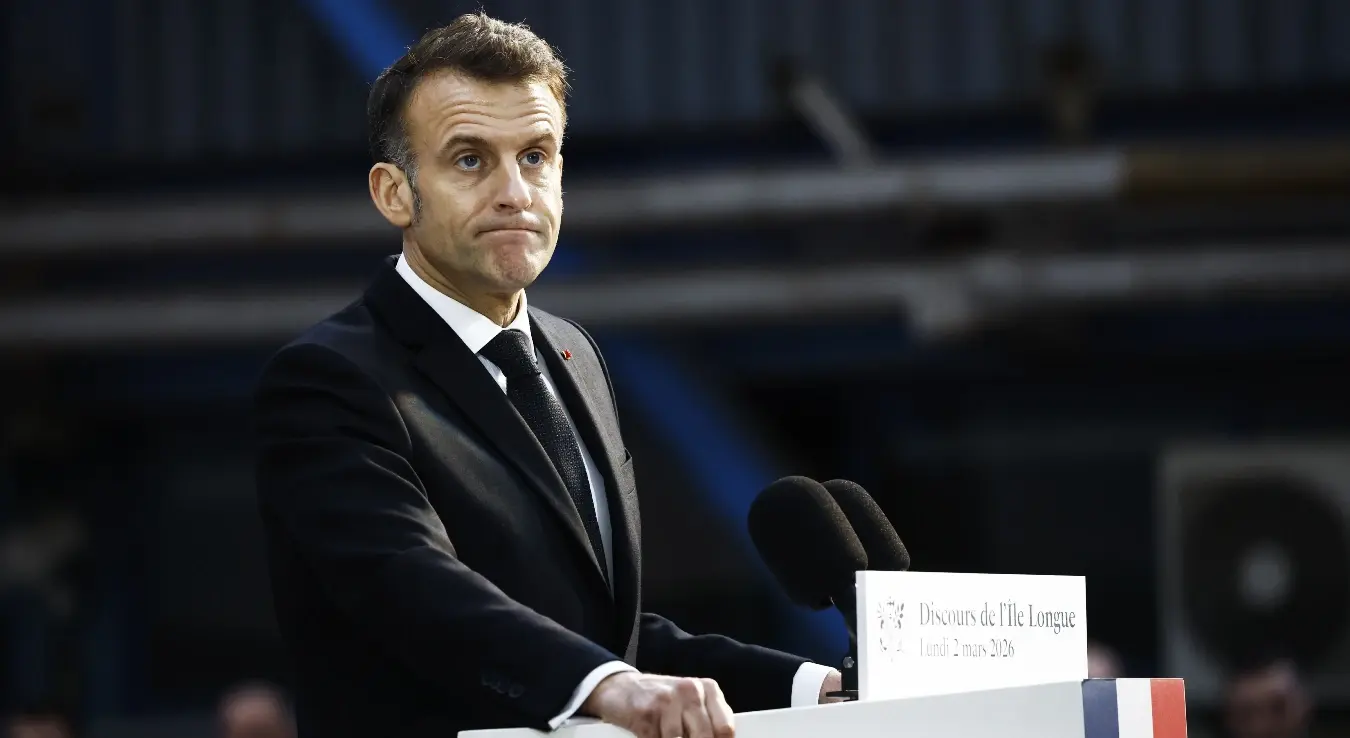 Макрон наредио: Носач авиона "Шарл де Гол" иде у Средоземно море