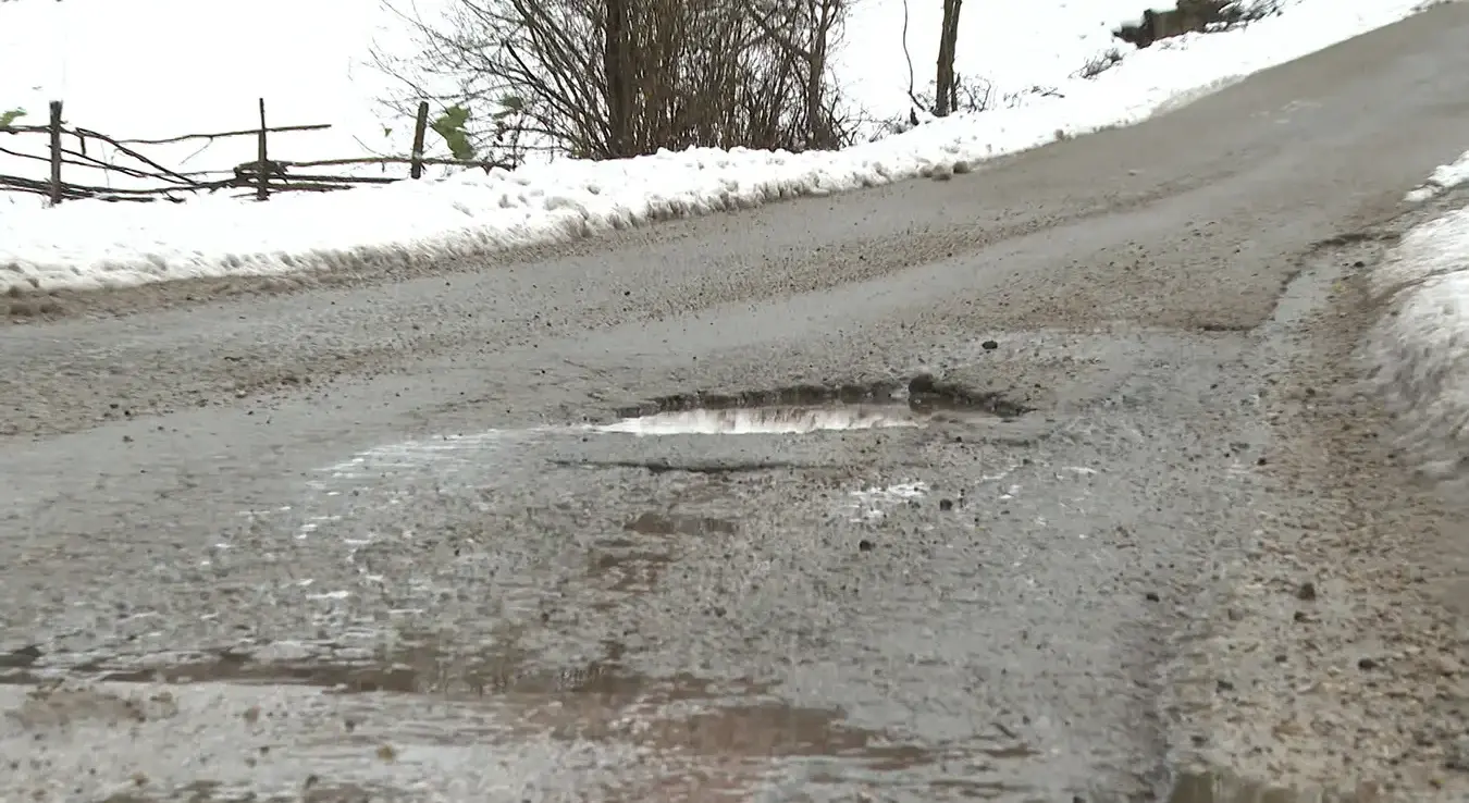 Горња Пискавица, лоши путеви