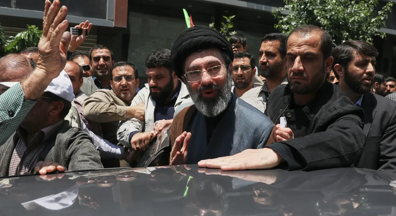 Моџтаба Хамнеи у коми, остао без ноге?