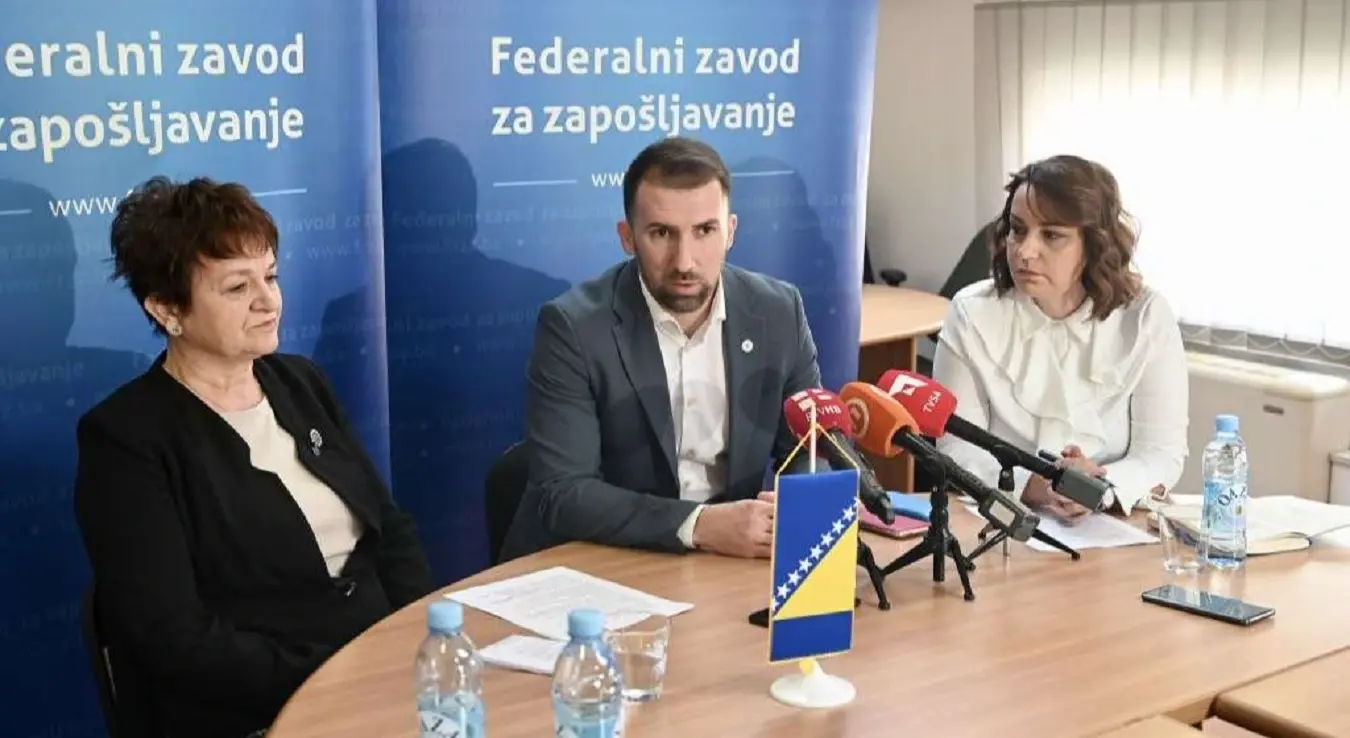 Умјесто отварања јавног позива - пао сајт, све пропало