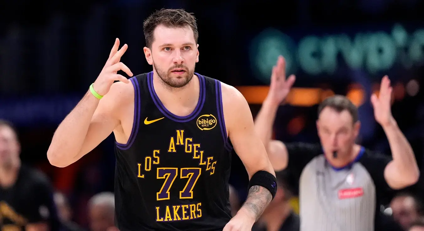 Лука Дончић потврдио раскид са Анамаријом Голтес: "Борим се за старатељство над ћеркама"