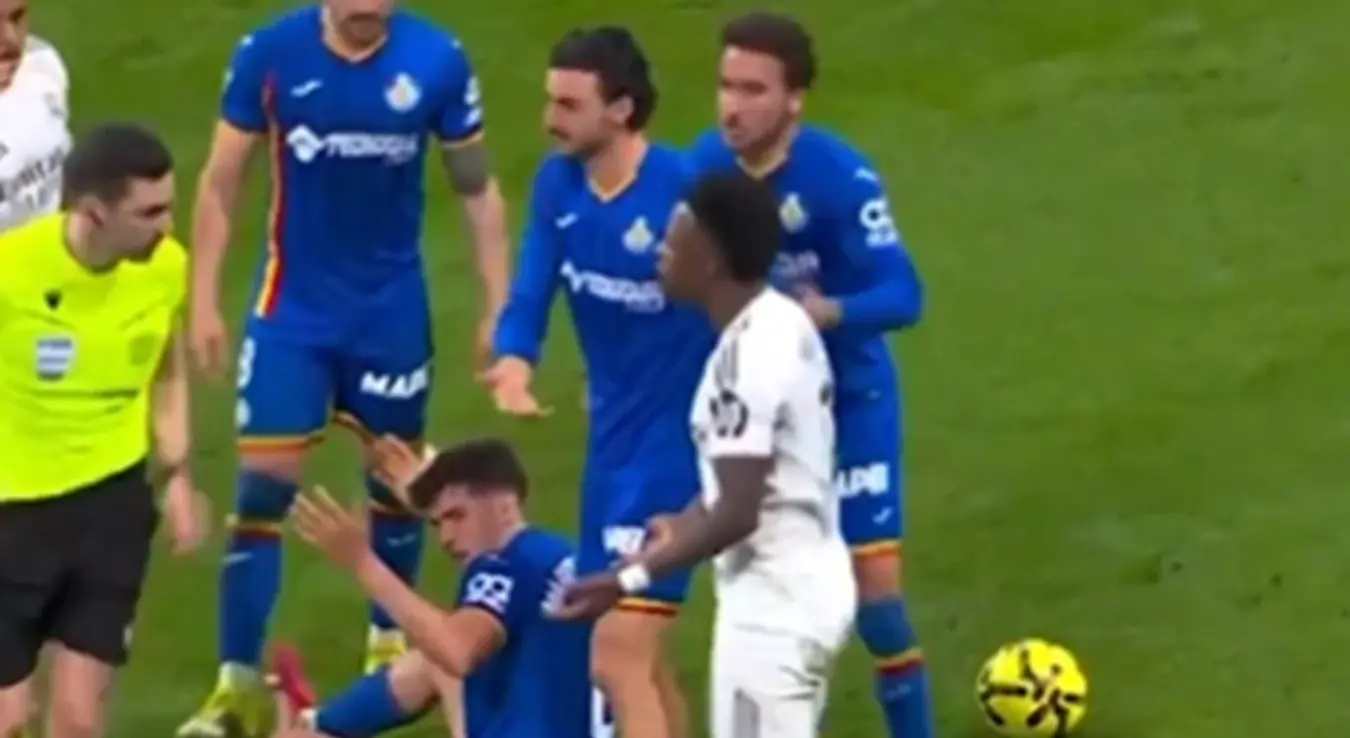 Винисијус дивљао на терену