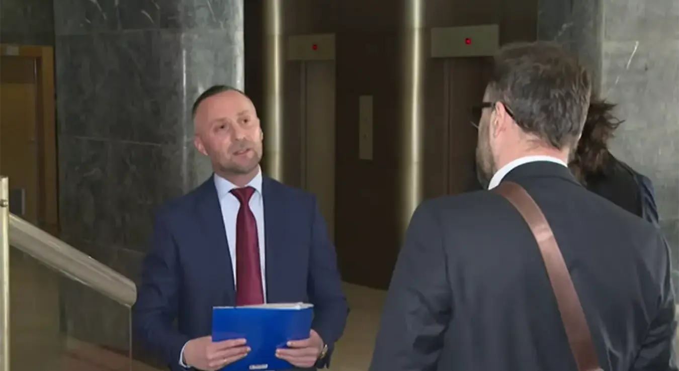 Ермин Ахметовић, новинар из ФБиХ српске посланике назвао четницима