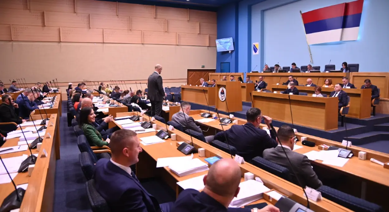 Resolution adopted condemning and banning promotion of NDH ideology and symbols