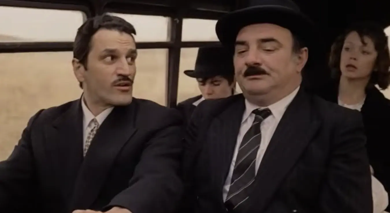 Бата шамарао глумца, он побјегао главом без обзира: Анегдоте из "Ко то тамо пева" које ће све насмијати