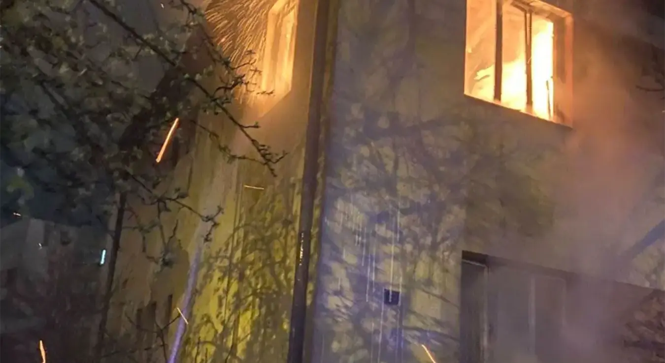 Пожар у стану у Бањалуци, ватрогасци спасили станара