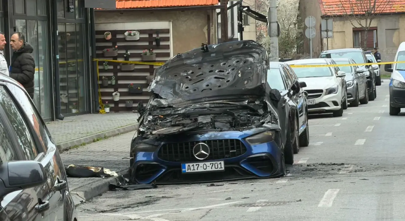 Запаљен аутомобил Бијељина